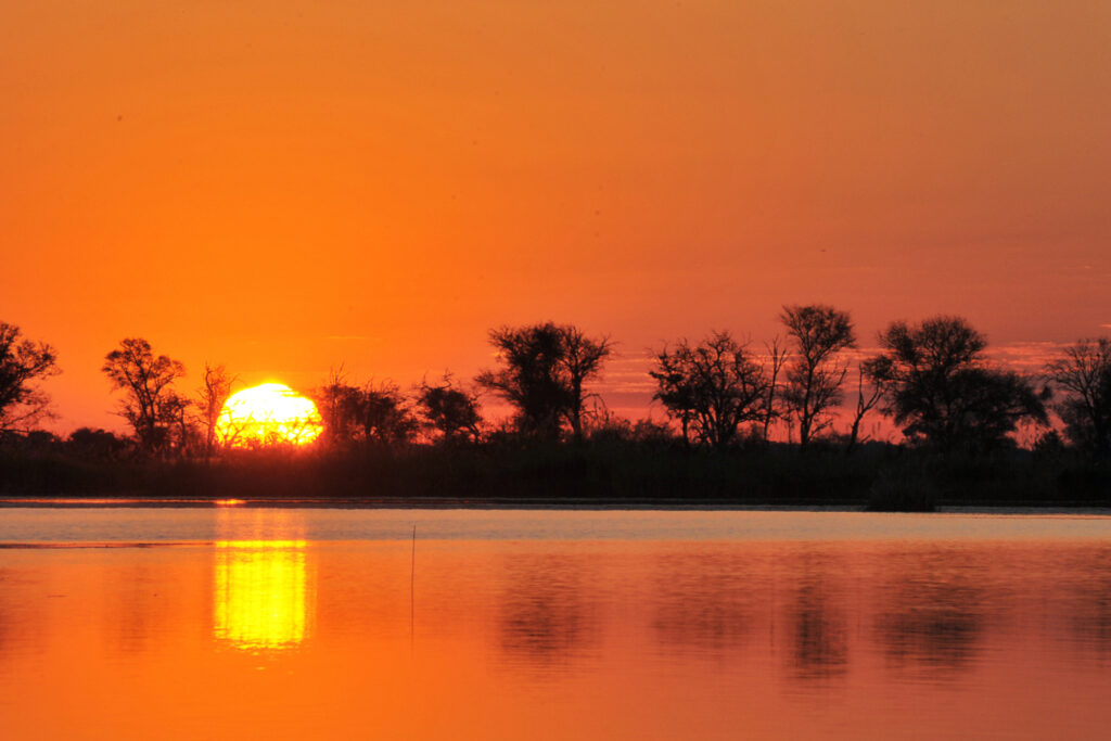GIN-OTA-Botswana-river-sunset