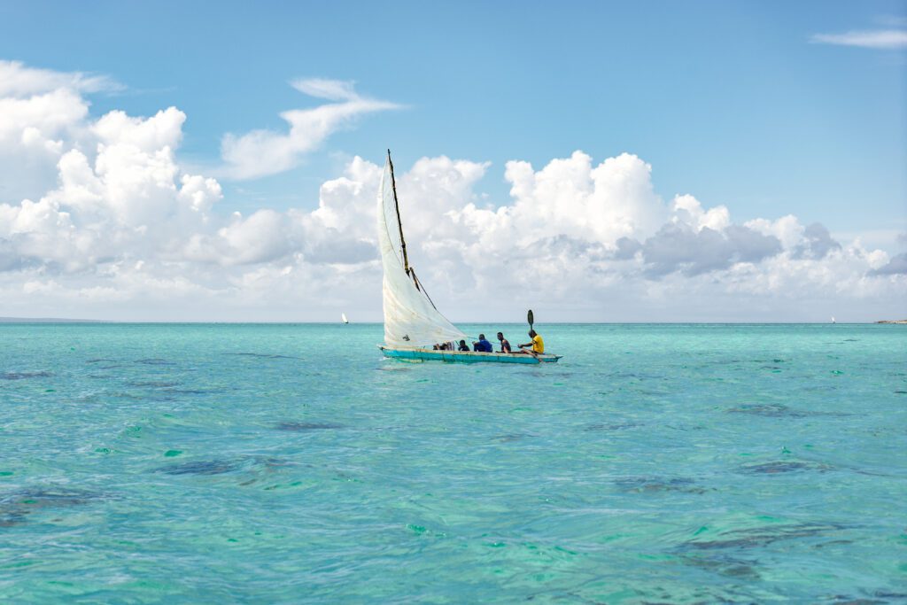 GIN-OTA-Mozambique-sailing